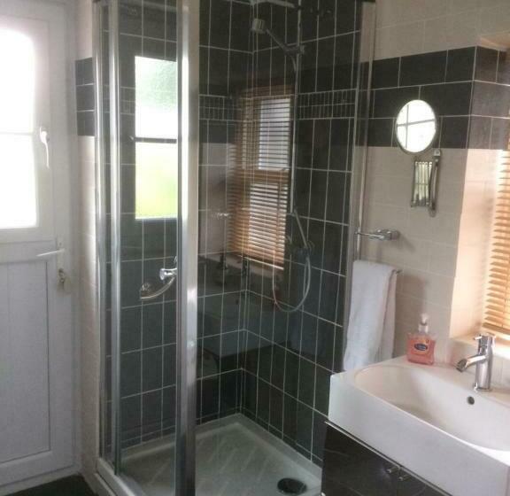 Garth Engan Private Self Contained B&b With Garden Area