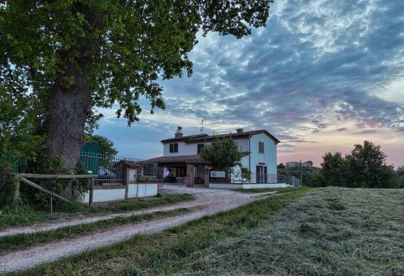 בית מלון כפרי Country Rooms & Suite La Quercia