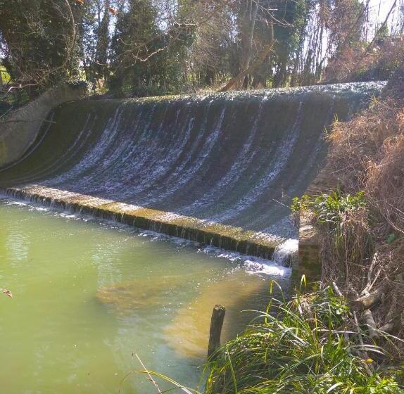 בית מלון כפרי Country Rooms & Suite La Quercia