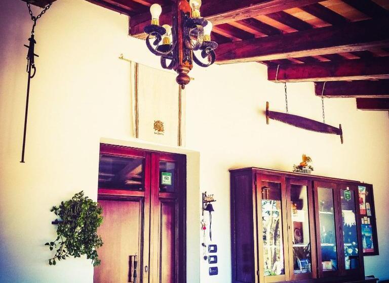 בית מלון כפרי Country Rooms & Suite La Quercia