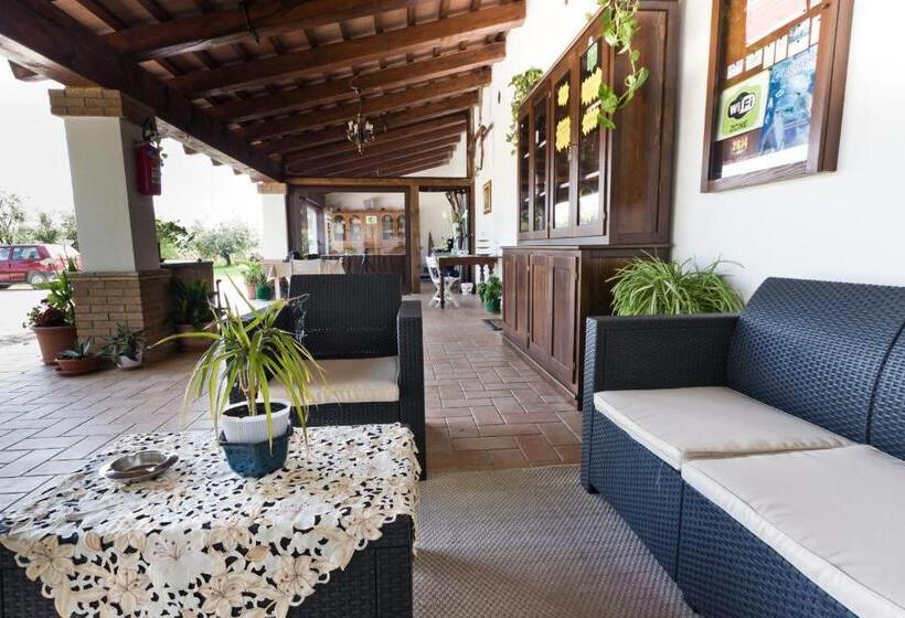 בית מלון כפרי Country Rooms & Suite La Quercia