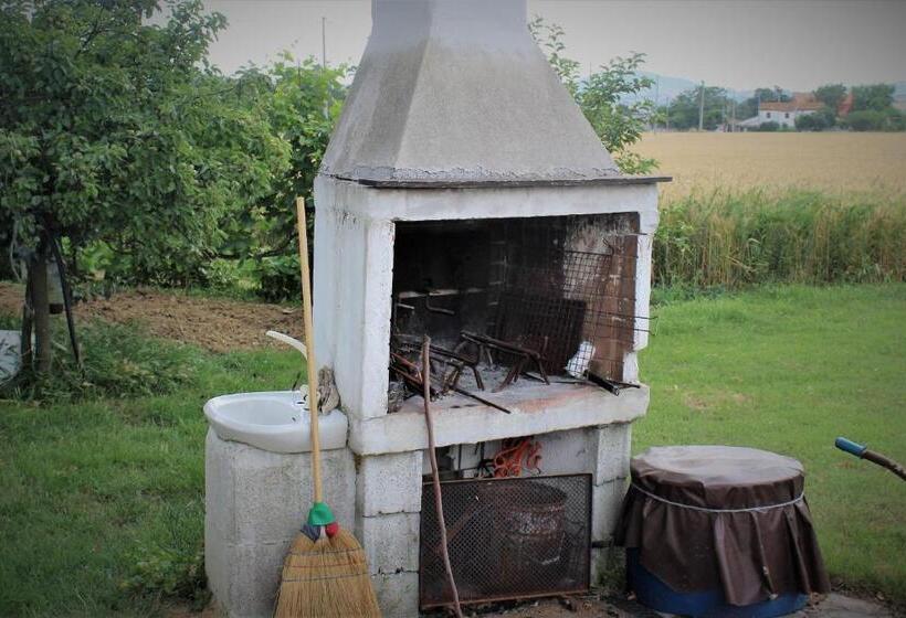 בית מלון כפרי Country Rooms & Suite La Quercia