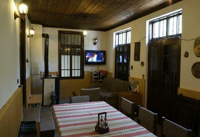 פנסיון Guest House Pepeliana