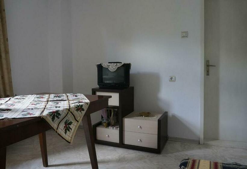 פנסיון Guest House Pepeliana