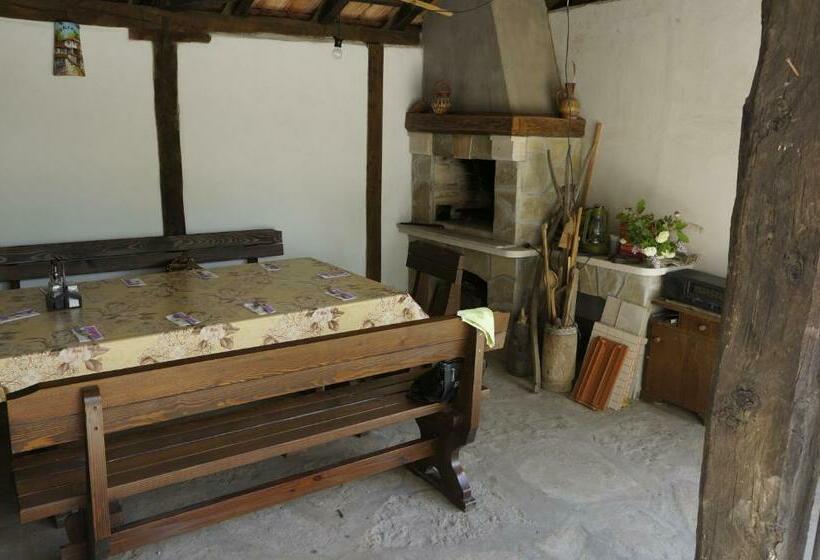 פנסיון Guest House Pepeliana