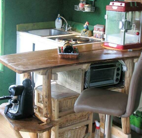 پانسیون Tree House Ramona & Fairytale Wooden House By Ljubljana