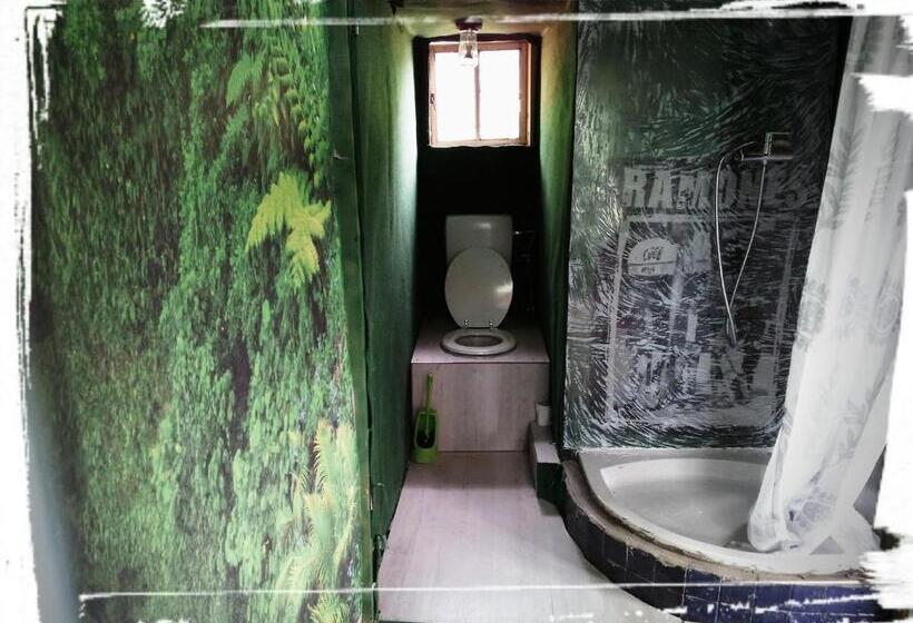 پانسیون Tree House Ramona & Fairytale Wooden House By Ljubljana