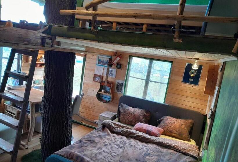 پانسیون Tree House Ramona & Fairytale Wooden House By Ljubljana