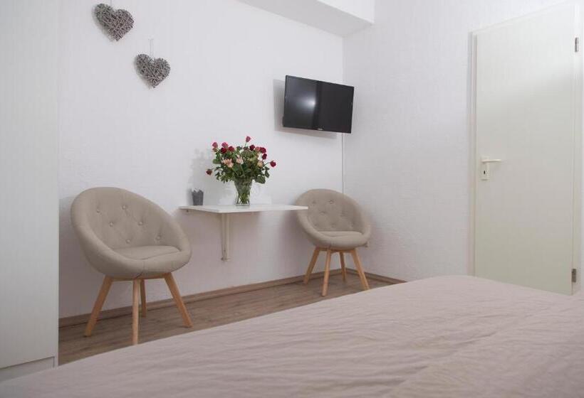 Pension Gästehaus La Mula