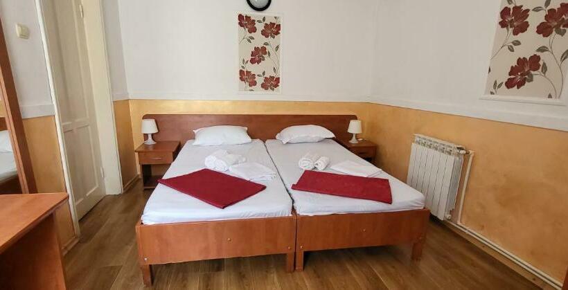 Pensiune Restaurant Arconi