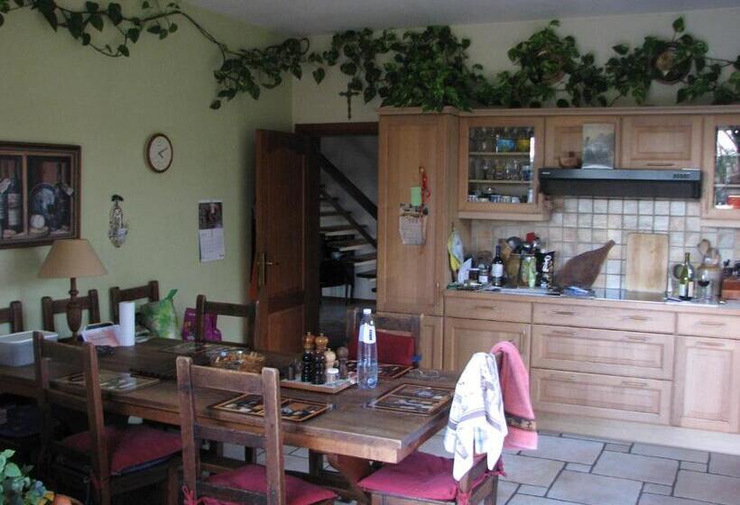 Prince D Orange Bed & Breakfast