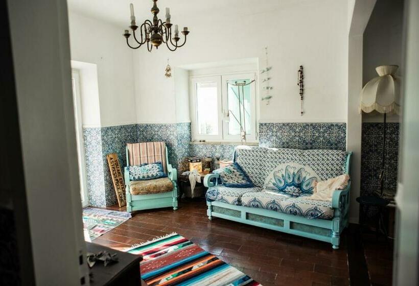 فندق صغير Native Surfhouse