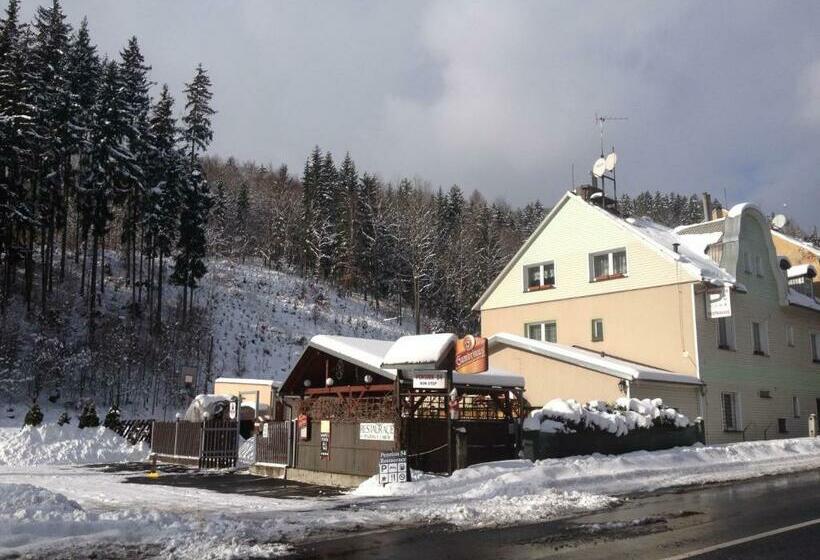 فندق صغير Penzion54 & Restaurace