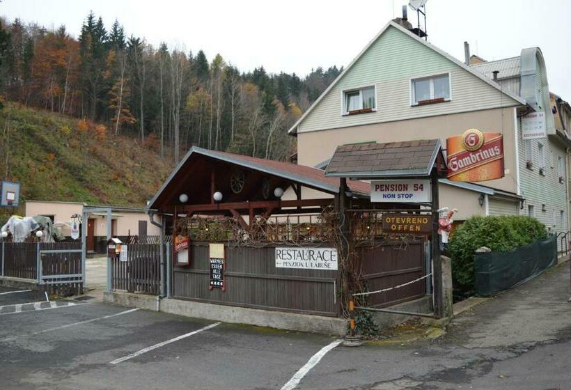 فندق صغير Penzion54 & Restaurace