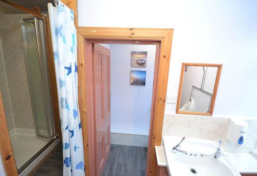 فندق صغير West Highland Lodge