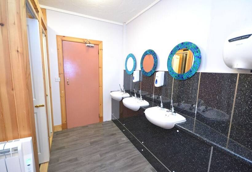 فندق صغير West Highland Lodge