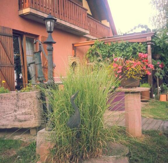 مبيت وإفطار Chez Yolande