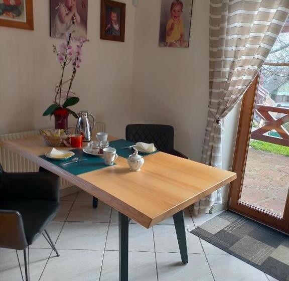 مبيت وإفطار Chez Yolande