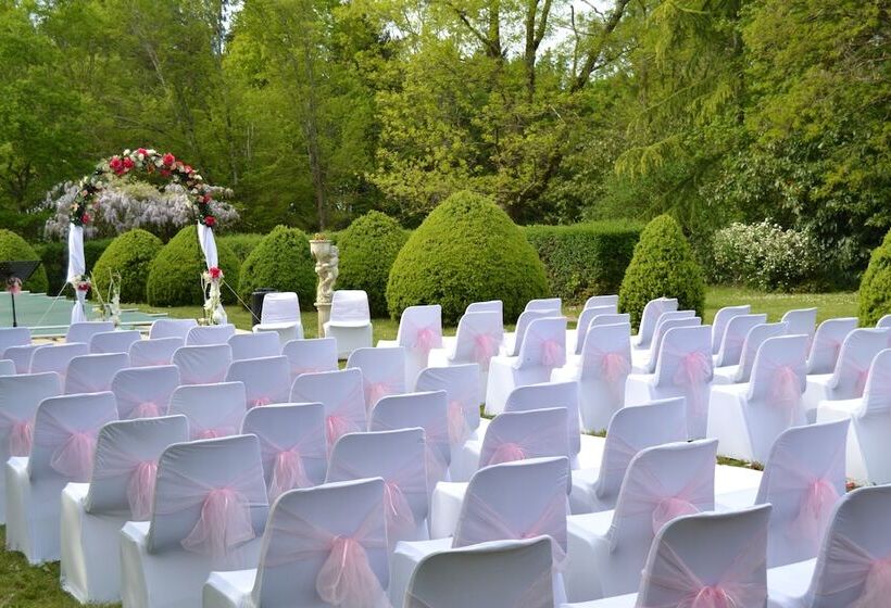 민박 Château De Peufeilhoux