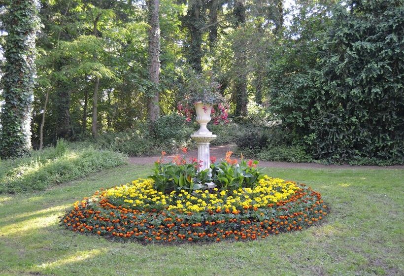 مبيت وإفطار Château De Peufeilhoux