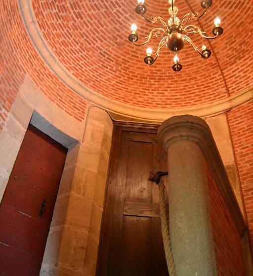 مبيت وإفطار Château De Peufeilhoux