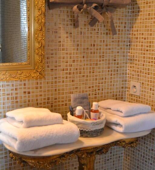 مبيت وإفطار Château De Peufeilhoux