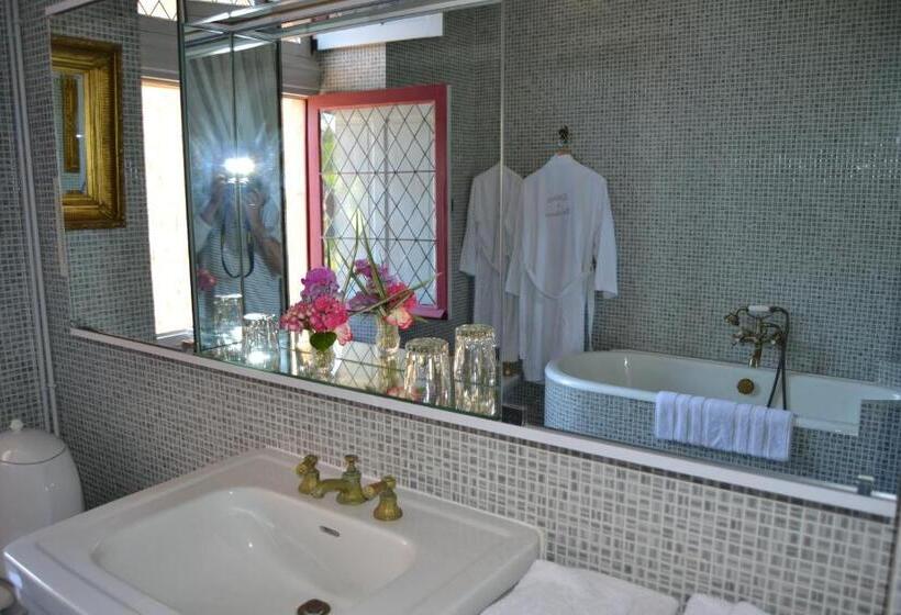 مبيت وإفطار Château De Peufeilhoux