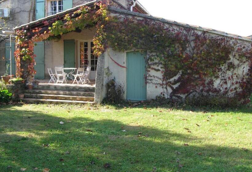 ベッドアンドブレックファースト Clos Saintegarde