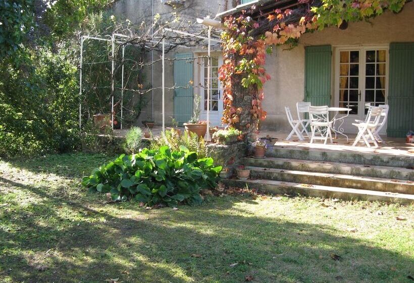 ベッドアンドブレックファースト Clos Saintegarde