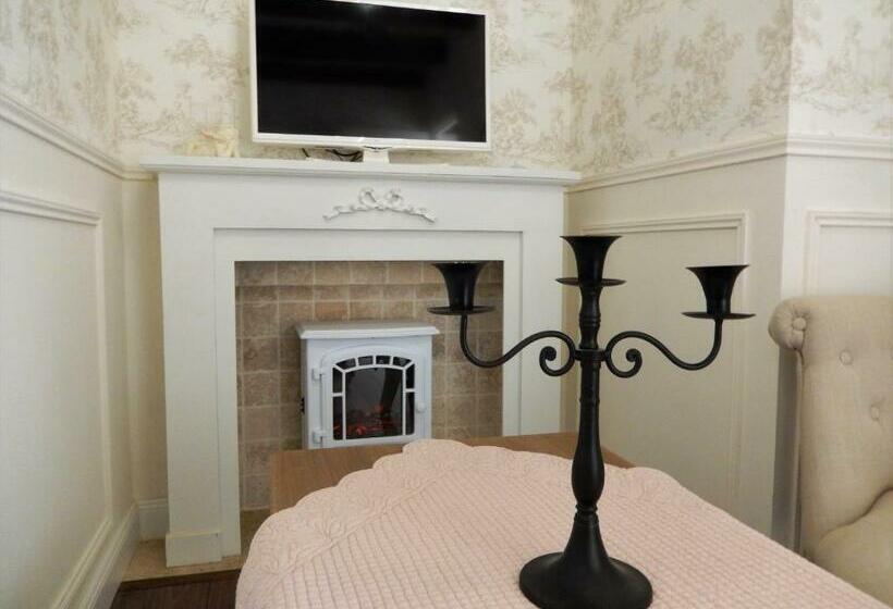 ベッドアンドブレックファースト La Cordonnerie De Réau