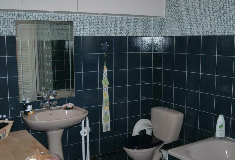 민박 Le Jardin De Roses Dominique Loreau