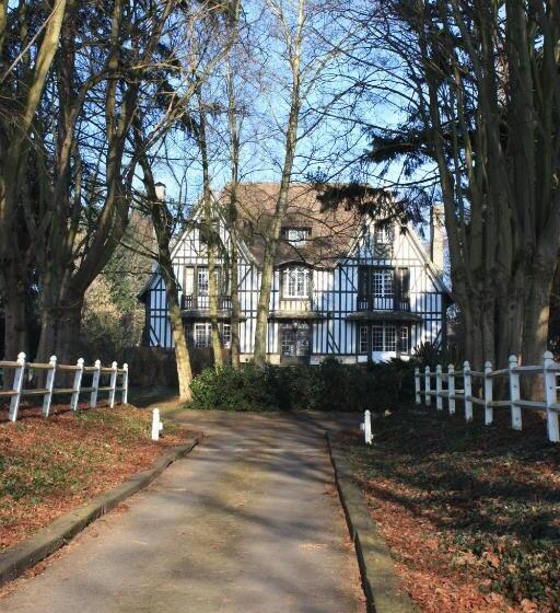 민박 Le Prieuré Boutefol