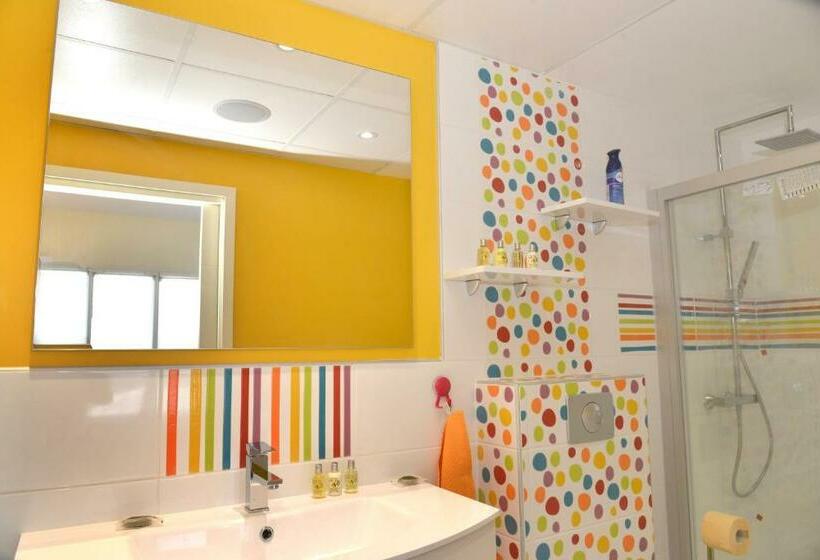 مبيت وإفطار Les Chambres De Montplaisir