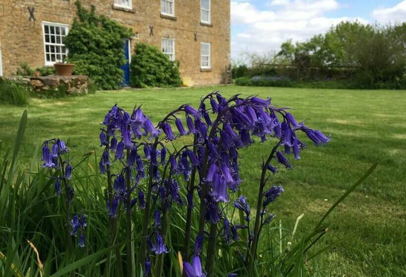Bed and Breakfast Cotswolds Mine Hill House