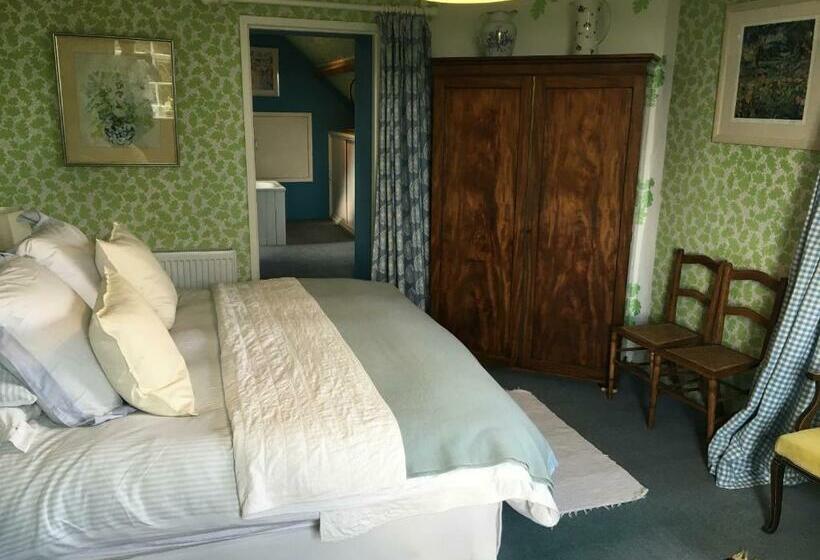 Bed and Breakfast Cotswolds Mine Hill House