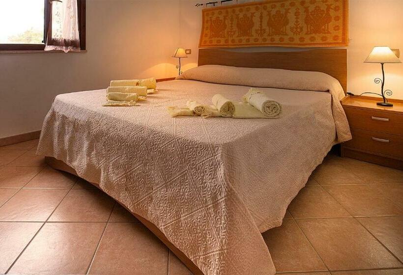 فندق Agriturismo I Doni Del Mandorlo