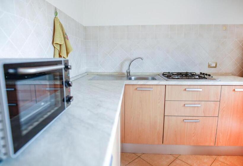 فندق Agriturismo I Doni Del Mandorlo