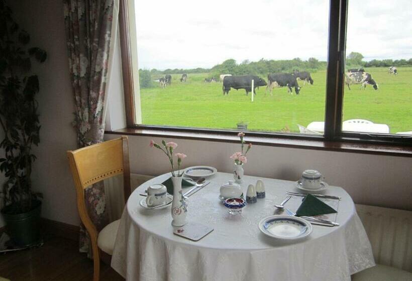 בית מלון כפרי Greenfields Farmhouse