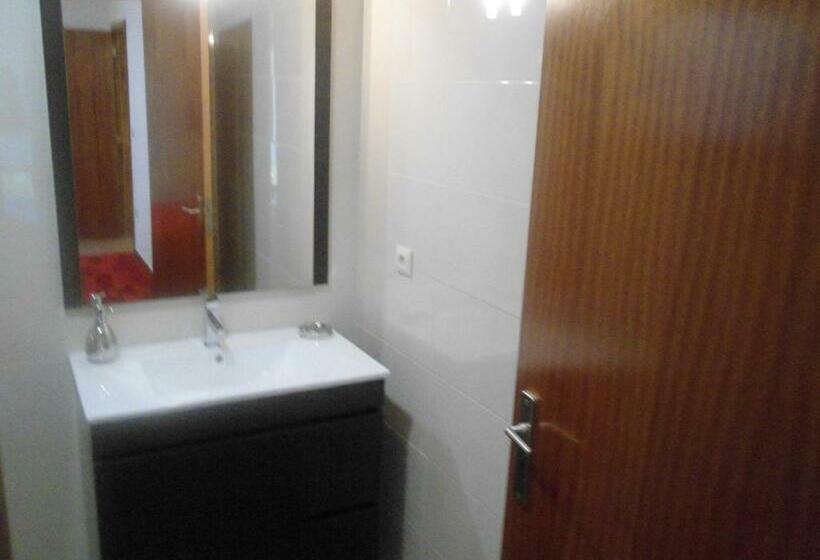 بنسيون Campismo Rural Rio Caldo Geres