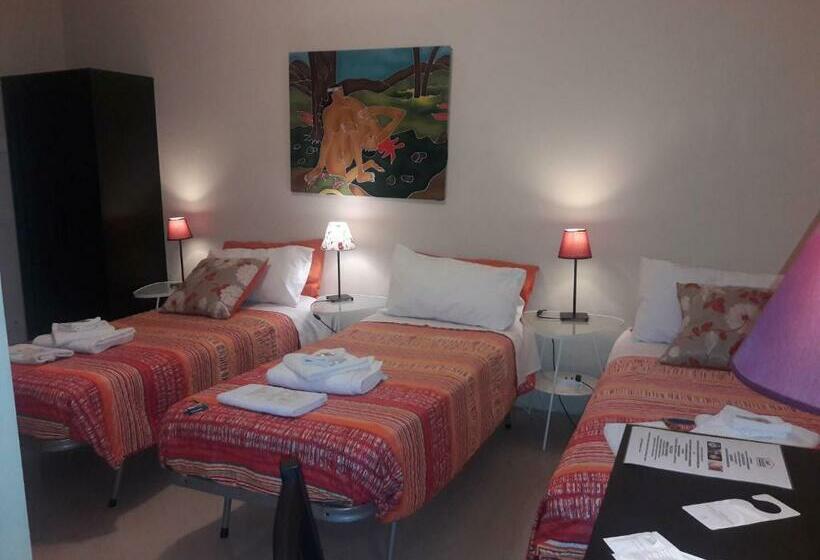 פנסיון Domus Taranto Unica Sede