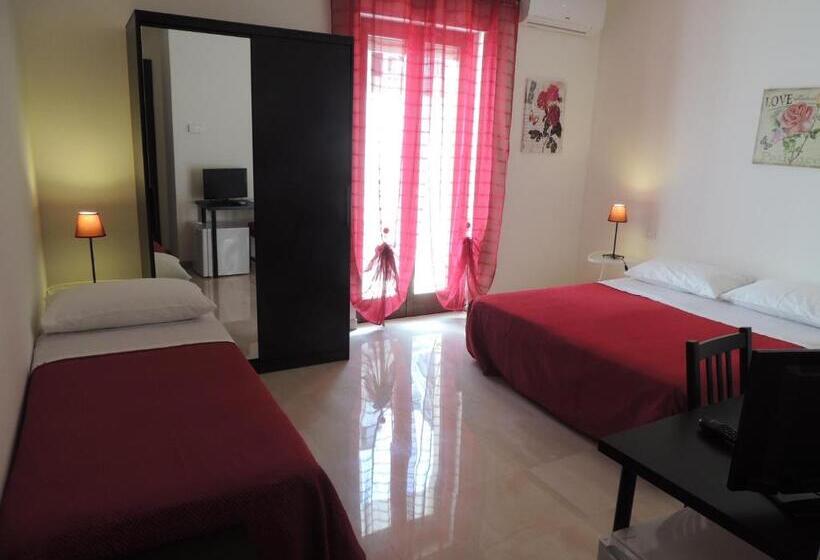 بنسيون Domus Taranto Unica Sede