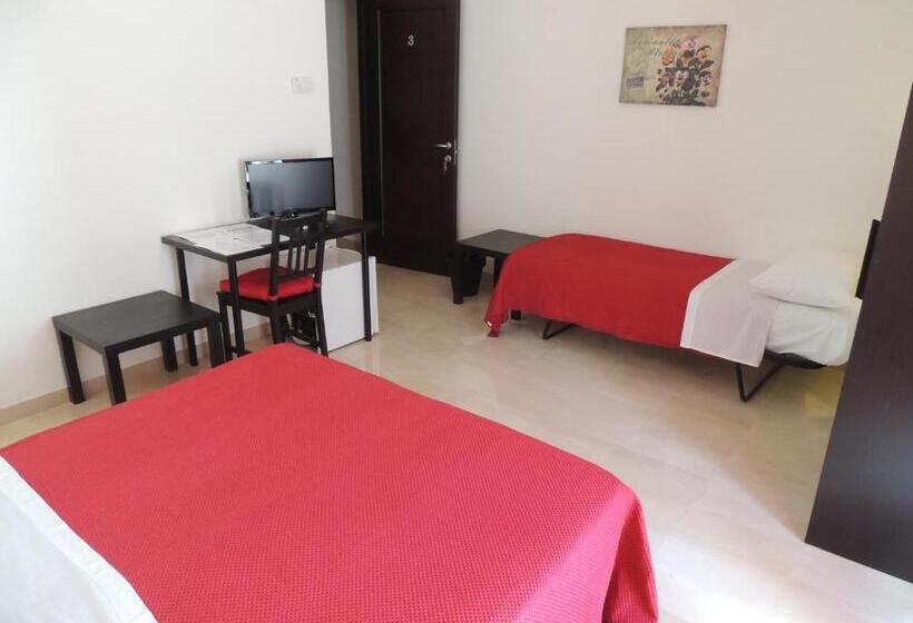 פנסיון Domus Taranto Unica Sede