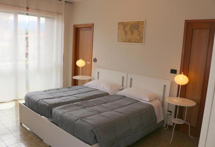 بنسيون Easyroom Schio