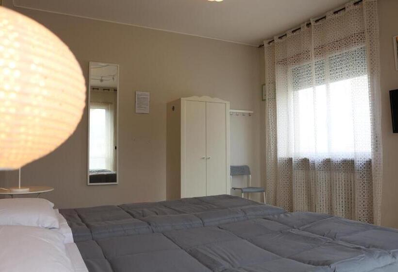 بنسيون Easyroom Schio