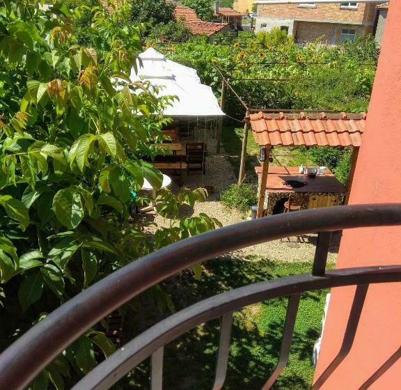 بنسيون Guest House Sunflowers