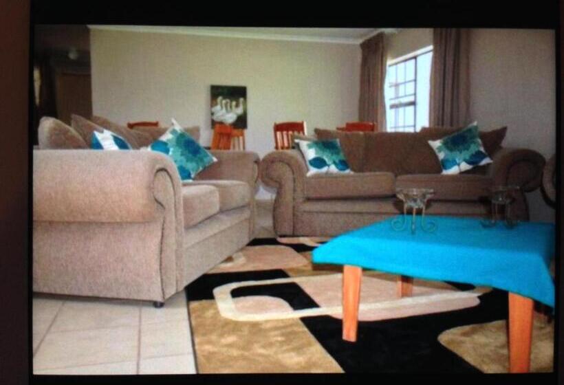 Пансион Ibis Nest