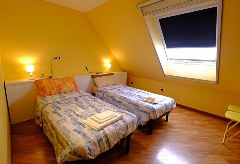 פנסיון Oasi 83