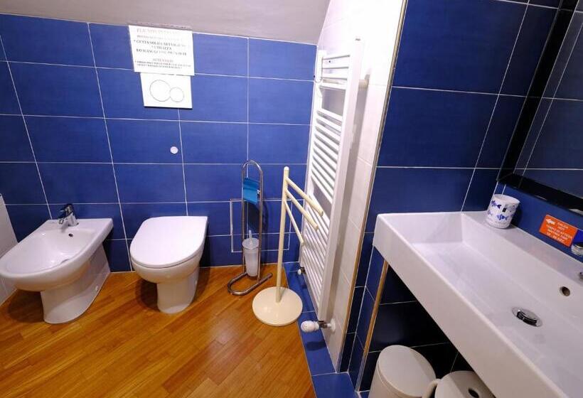 פנסיון Oasi 83