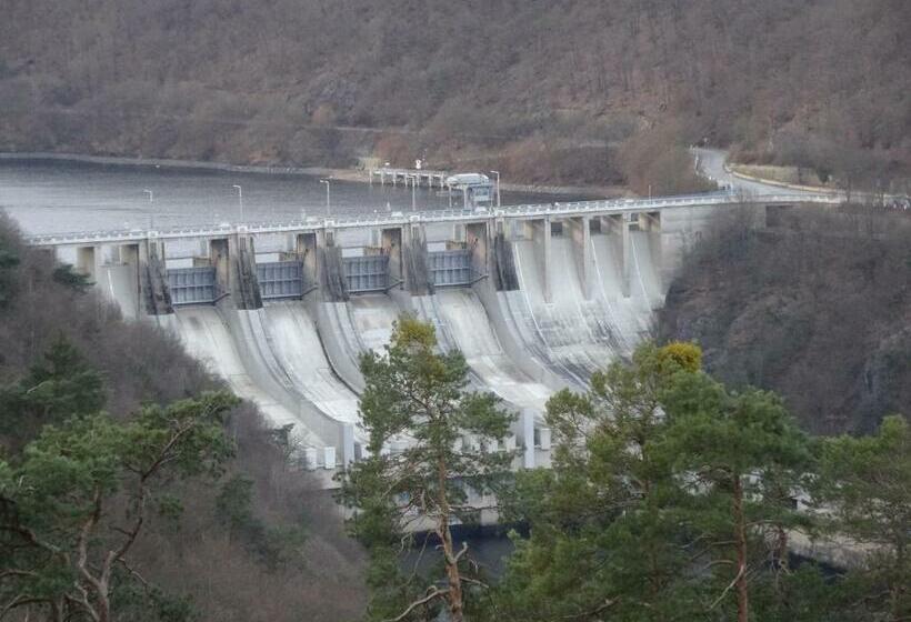 膳宿费 Penzion Janata