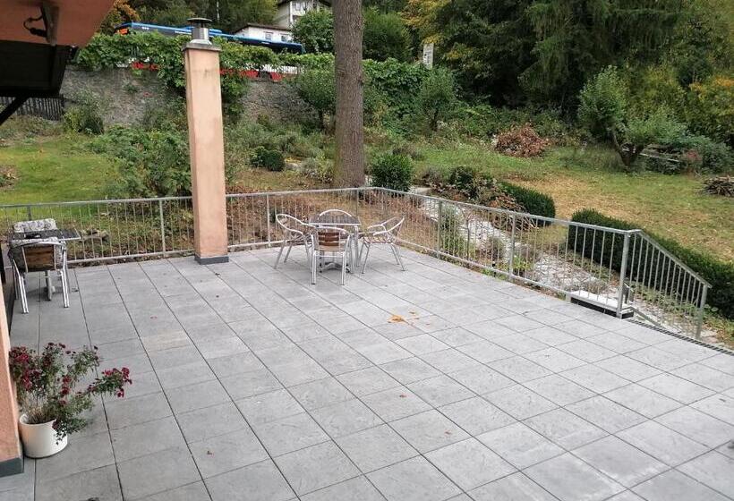 膳宿费 Penzion Janata